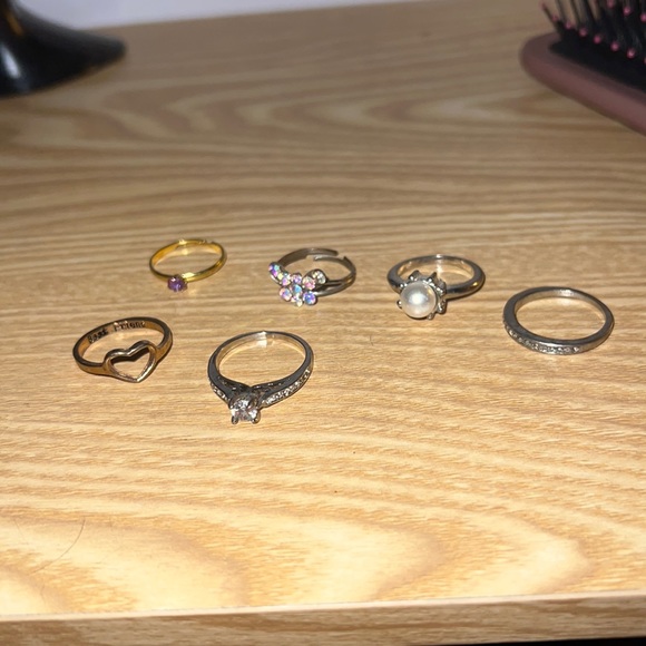 RINGS - Picture 2 of 8